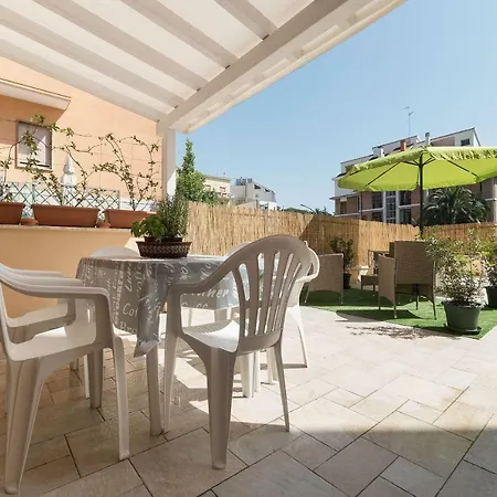 Appartement Pyramid Lovely With Garden